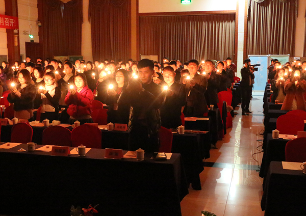 祈?；顒?><br></span></div>
<p>開始回憶我們人生中遇到的人，當你走向社會，還是否記得生命中第一位貴人嗎?你是否還記得一起陪你長大的小伙伴嗎?還記得人生中第一位啟蒙老師嗎?還記得小學/初中/高中/大學的同學嗎?還記得第一個工作的平臺嗎?你曾感恩過給予我們生命的父母嗎?</p>
<p>您是否還記得生命中的點點滴滴，也許今天他需要你的幫助，正如許多年前你需要幫助一樣，我們淡忘了或者遺忘了，我們成長的歲月中，忘掉了感謝、忘掉了感激、忘掉了感恩，我們甚至學會了理所當然，習慣了天經(jīng)地義，我們是否認為這一切還無所謂。</p>
<div align=